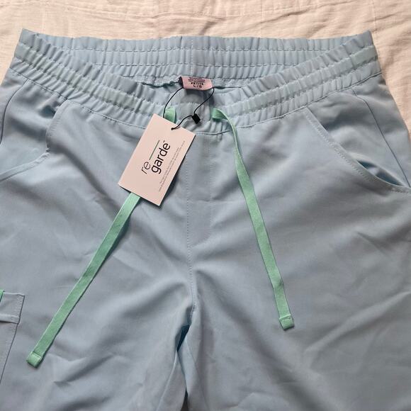 Garde Malade Women's Light Blue Scrub Set Large / Large Petite - Picture 10 of 11